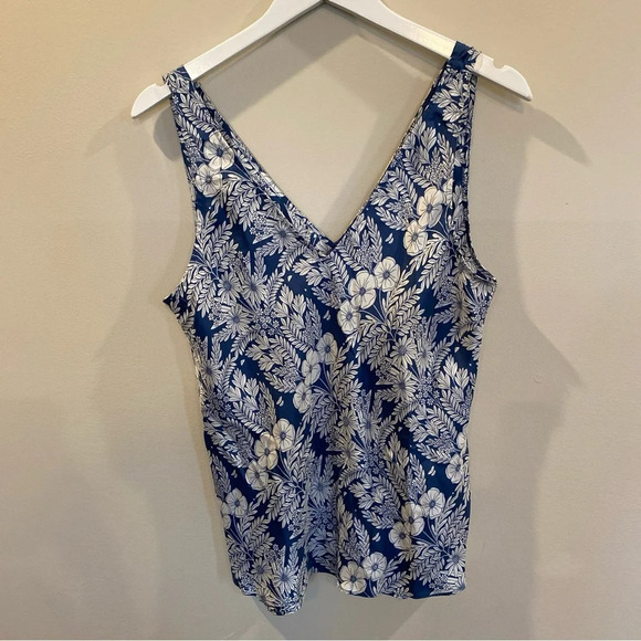 J. Crew Tops - J Crew Abigail Borg 100% Silk V Neck Tank Top Floral Blue